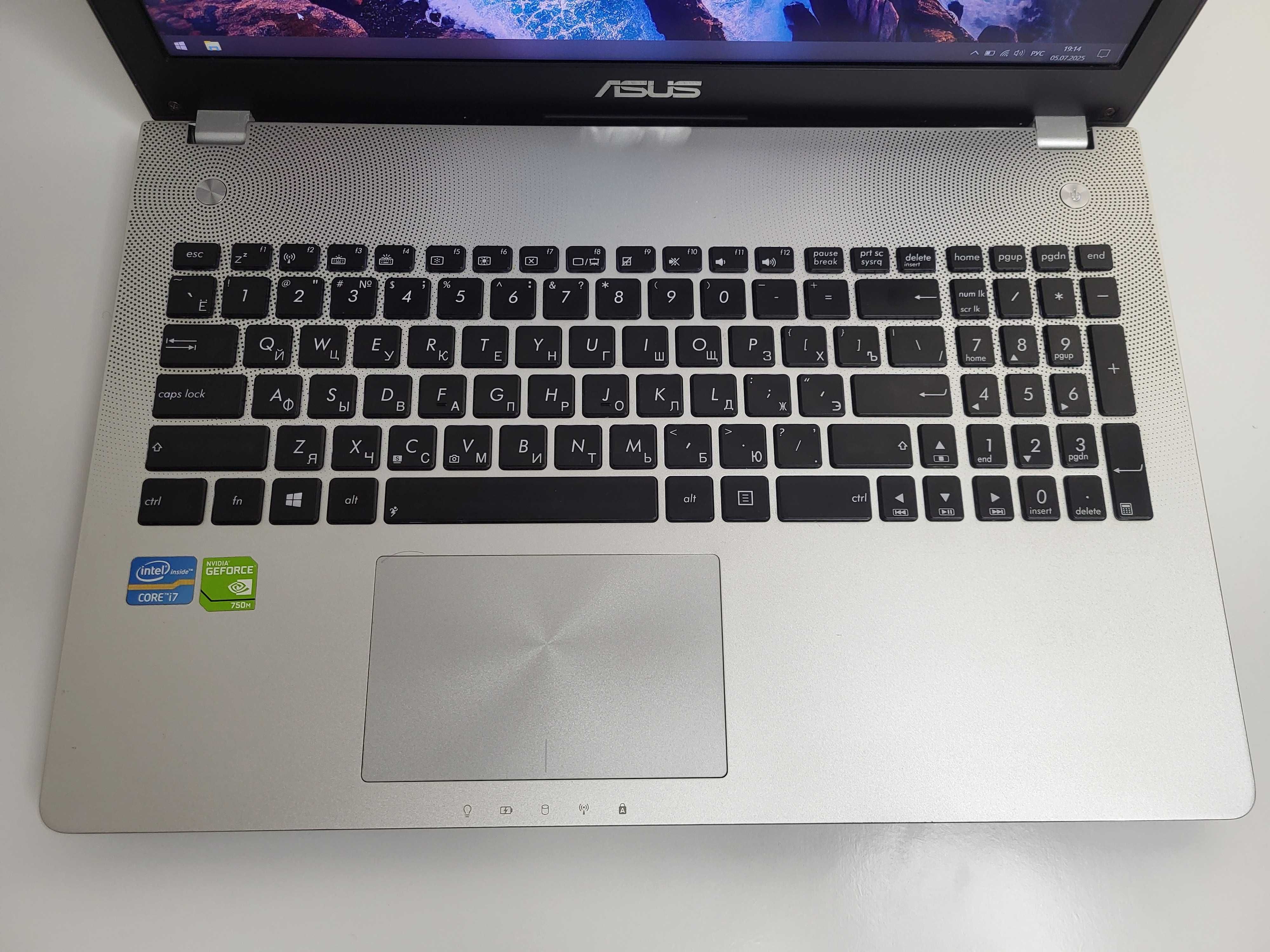Asus Core i7 с Топовым экраном. GT750M 4gb. 12 оперативки