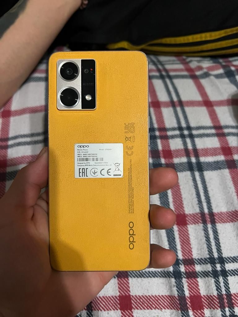 OPPO reno 7  в хорошем состоянии