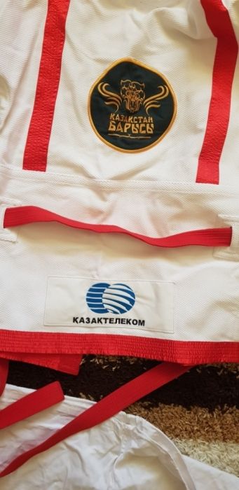 Продам кимано Казакша курес ги борьба кимоно редкое подарок батыру