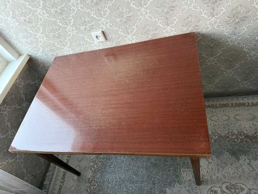 Продам стол в хорошем состоянии