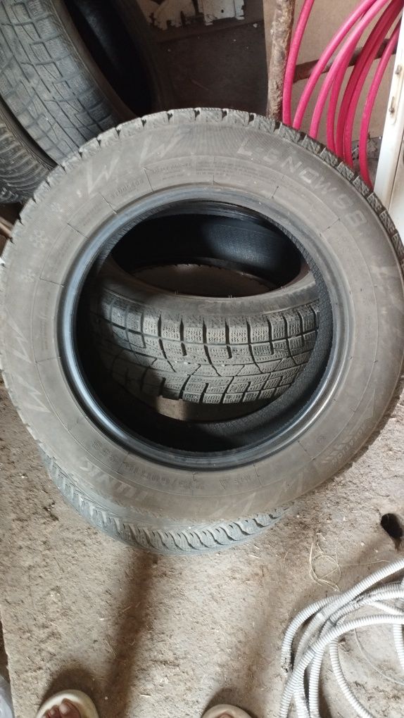 шины 215/60/R16.