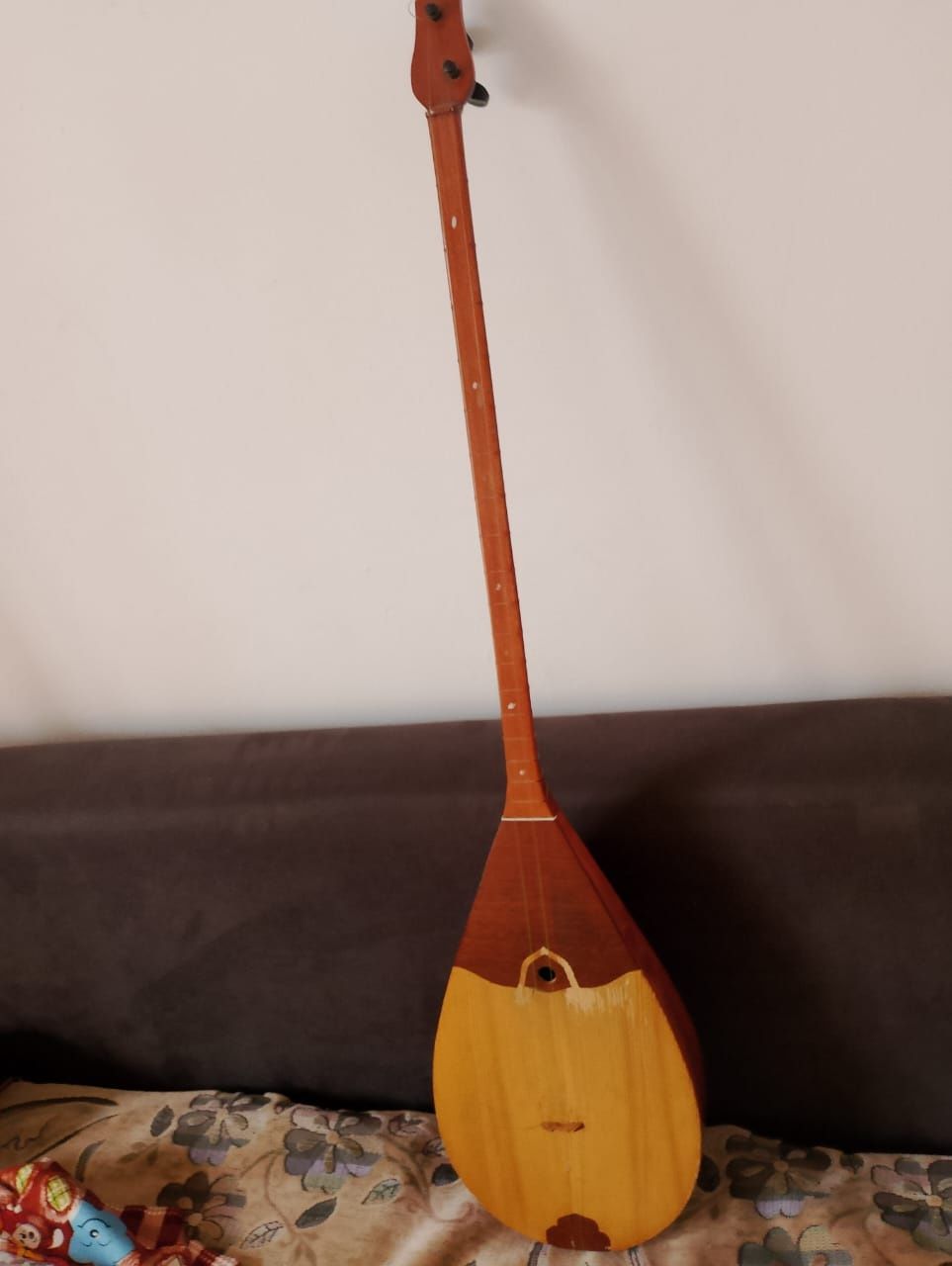 Продам домбру. Состояние хор