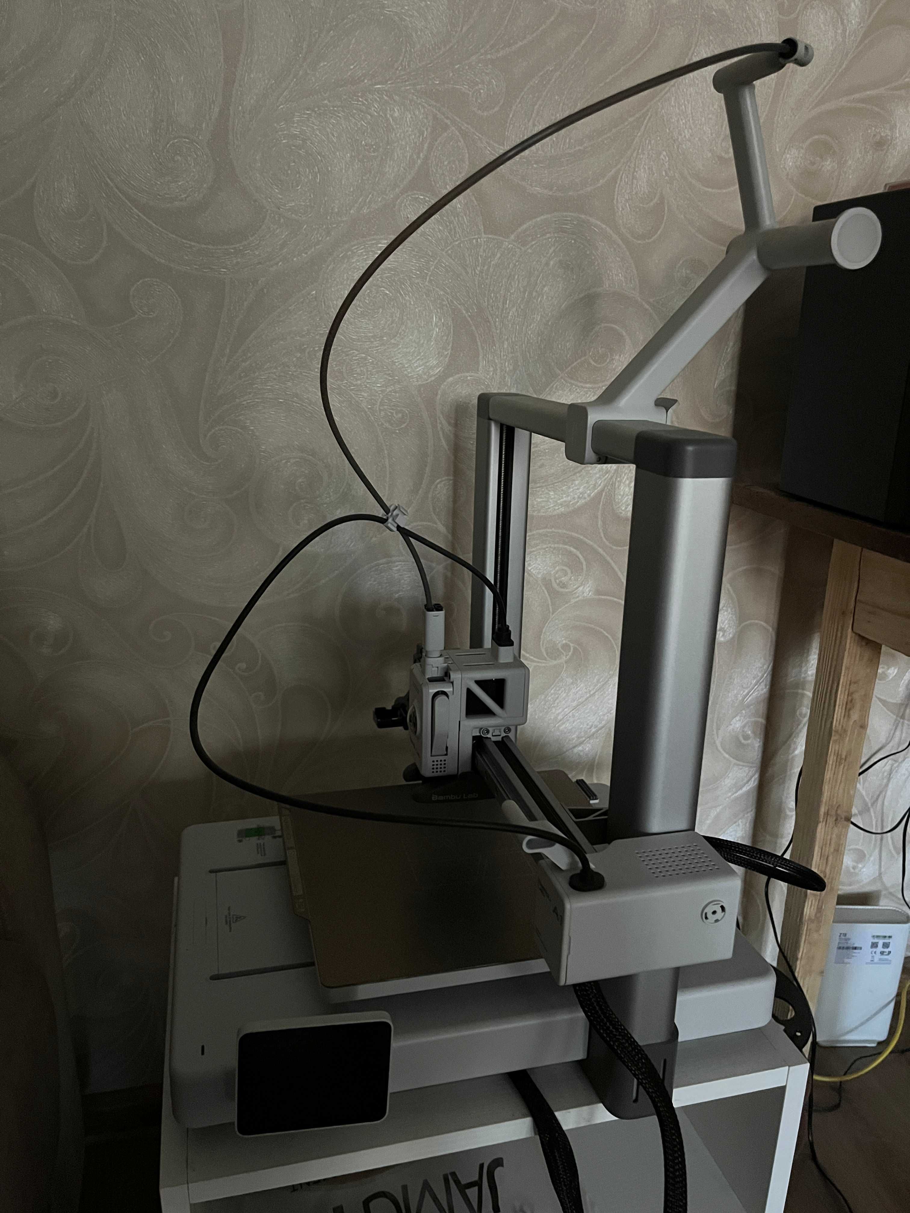 Продам 3D принтер Bambu Lab A1