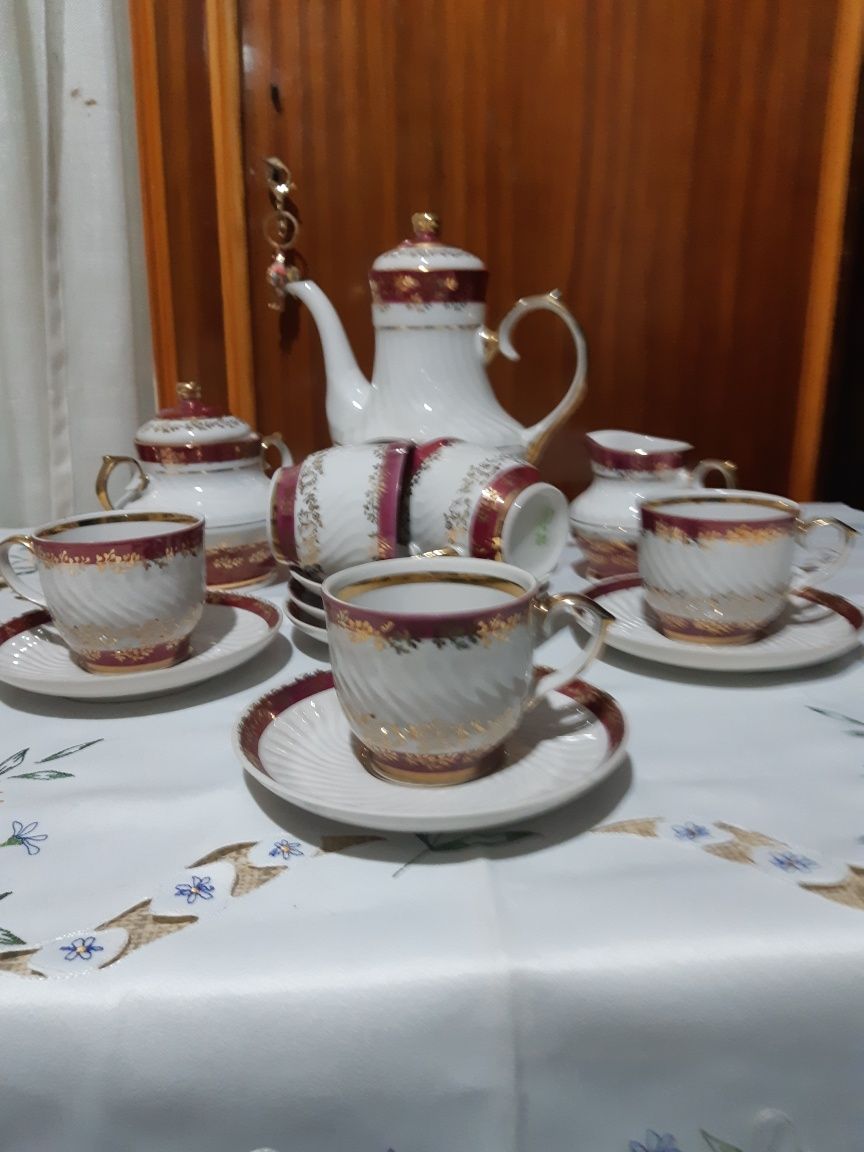 Сервиз с 90 х  состояние  идеальное