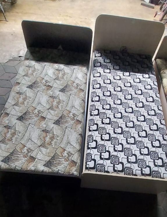 Продам кровать с матрасом