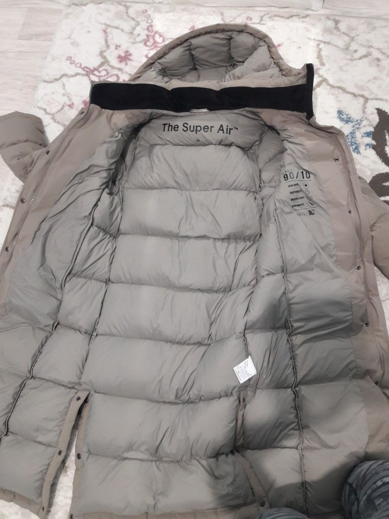 Зимняя куртка Uniqlo модель Topten