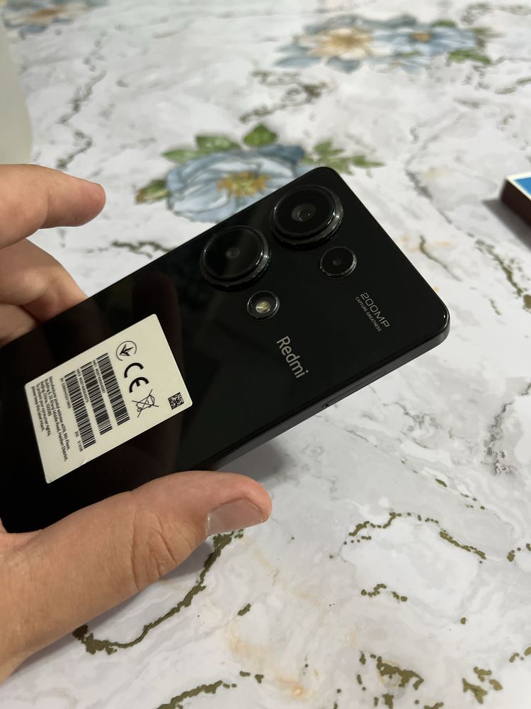 Продам redmi not13pro в идельнышем состоянии   опера24гб встр 512