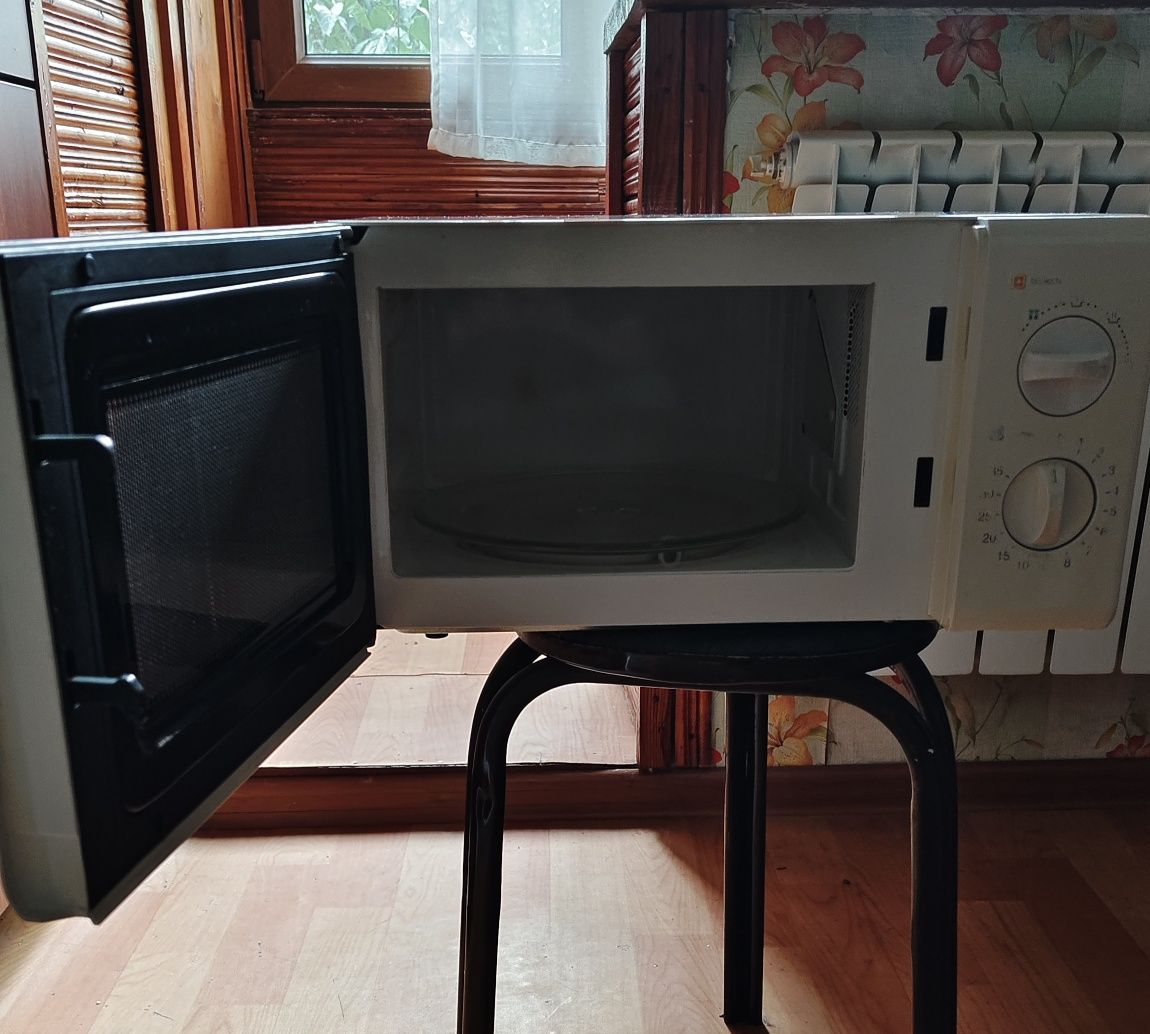 Микроволновая печь DAEWOO