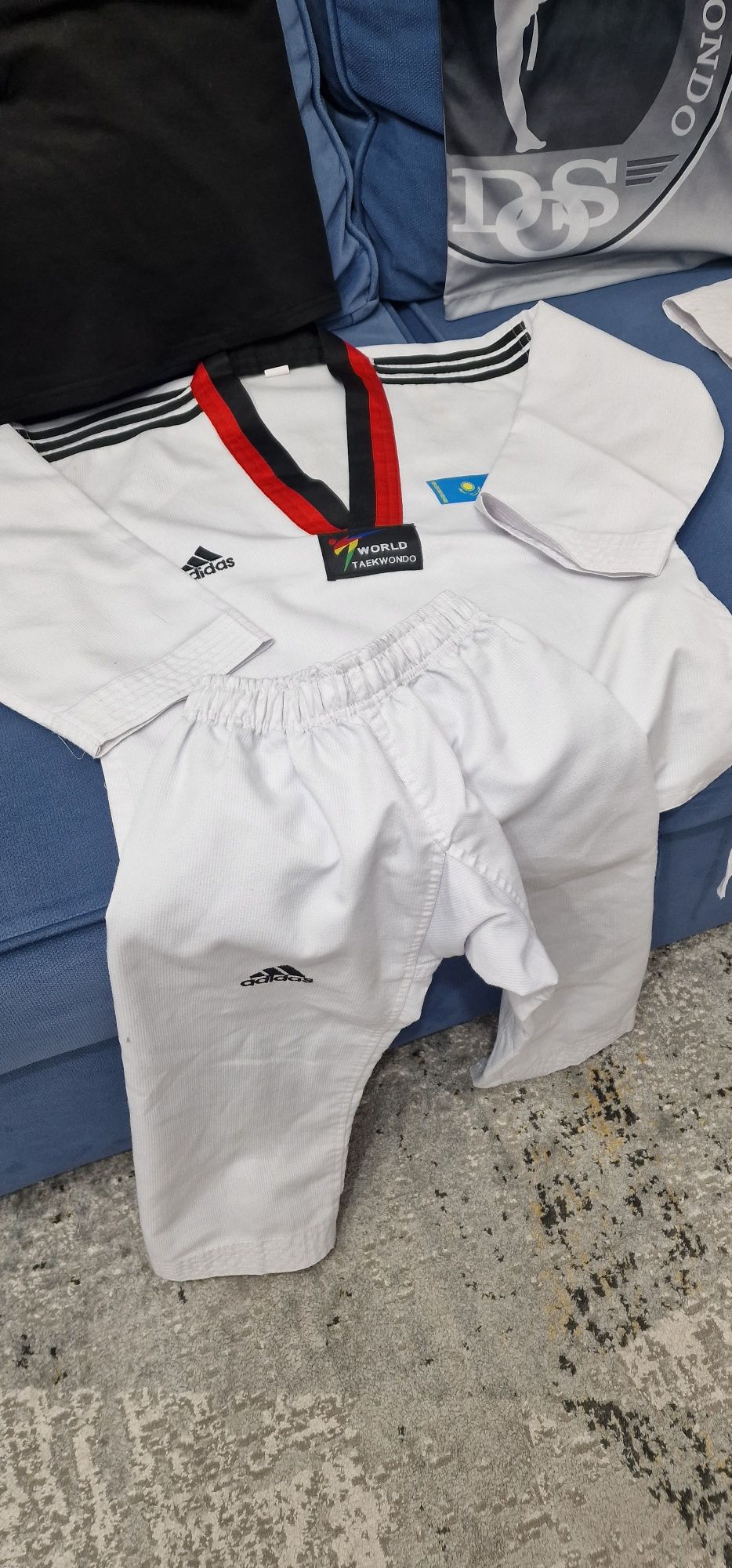 Продам форму для  TAEKWONDO