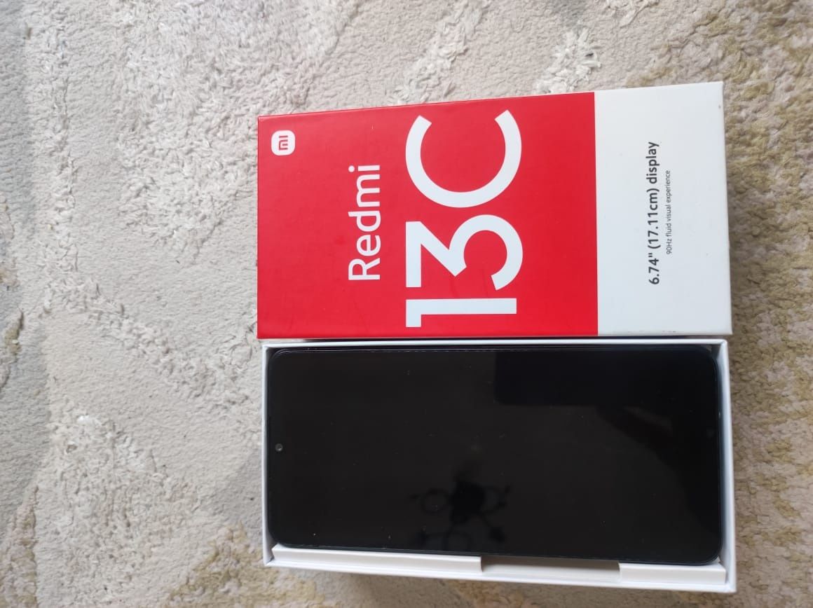 Продам телефон редми 13с 256г