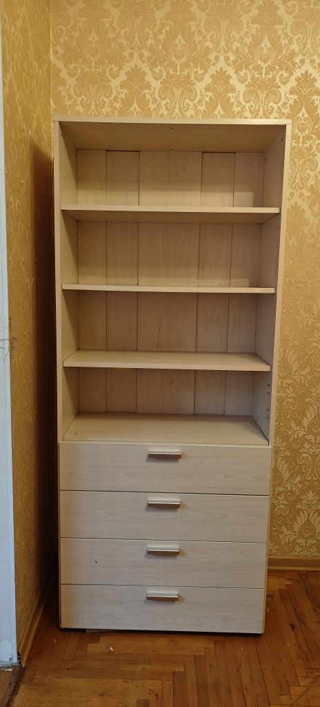 Продам книжный шкаф