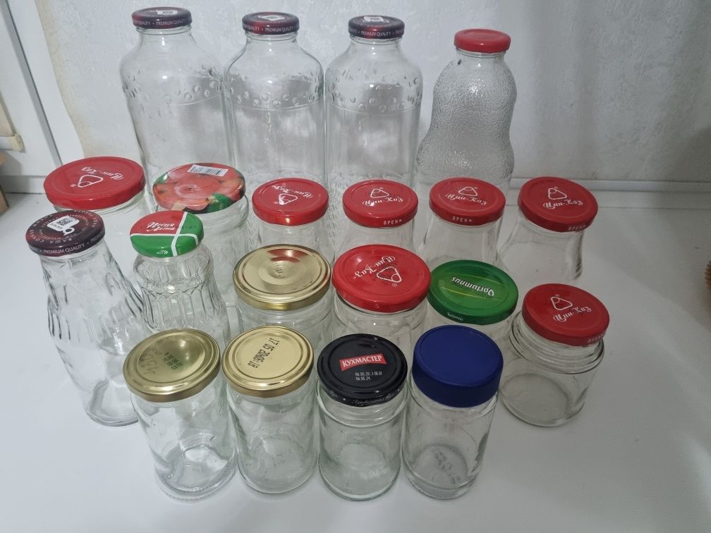 Продам банки 2 и 3 л,, винтовые разного объёма