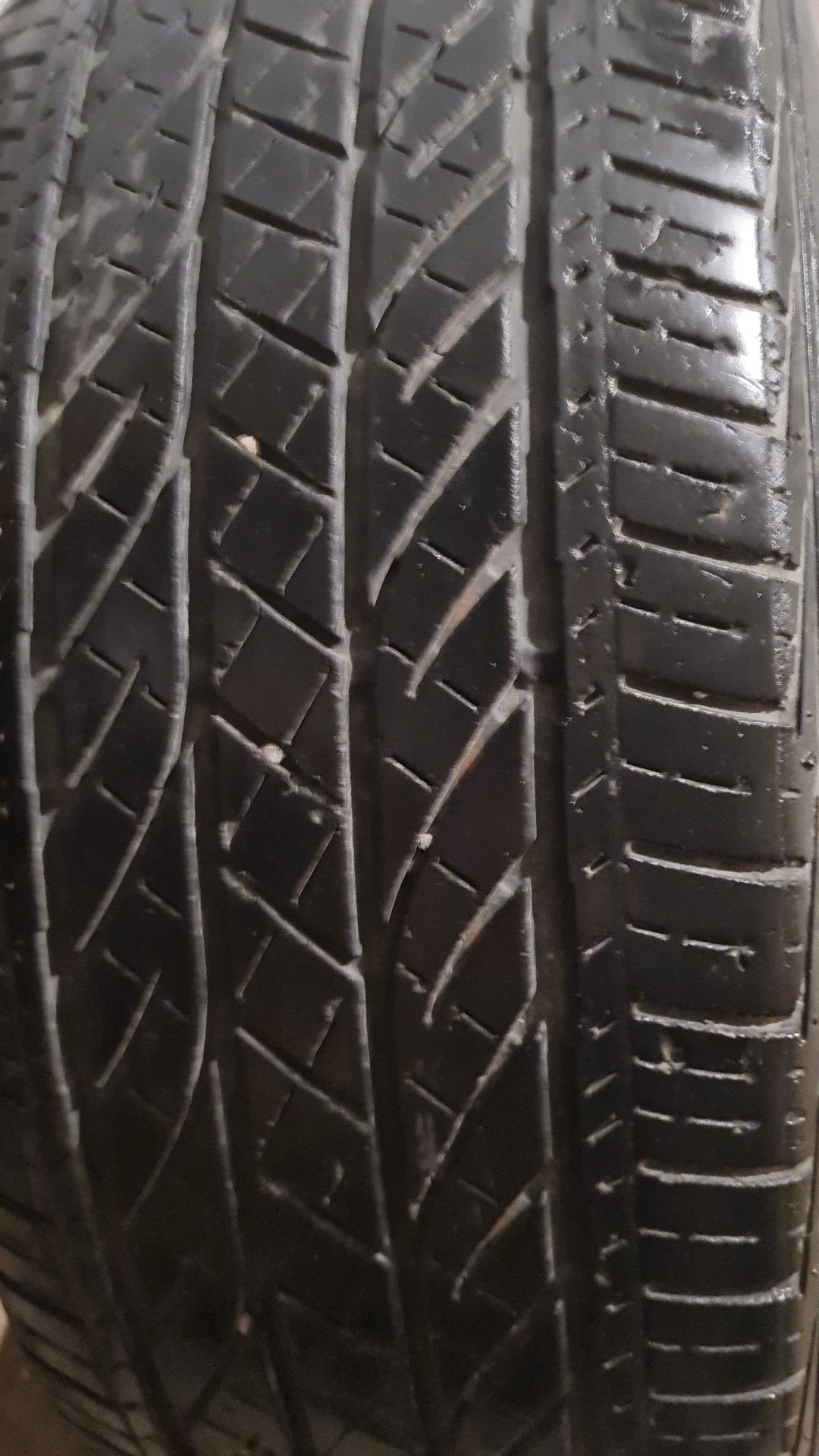Продам хорошую летнию резину 235х55, R-20.