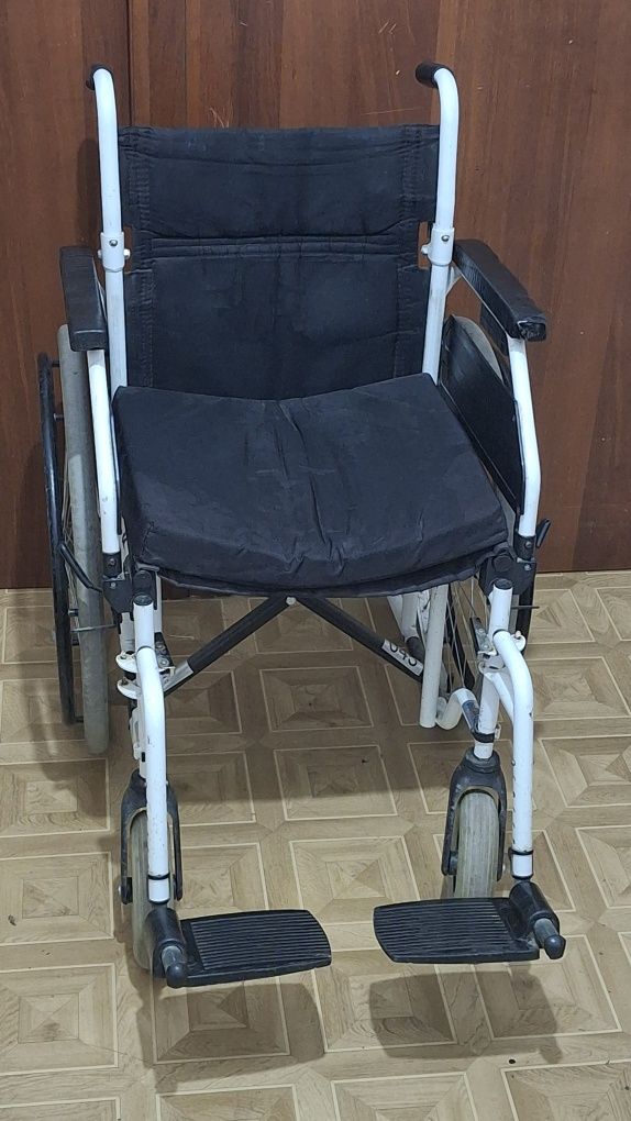 Инвалидная коляска