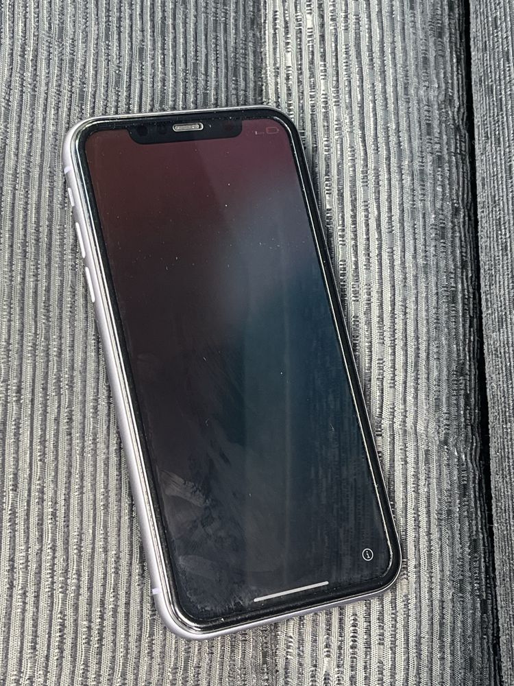 iPhone 11 одна хозяйка