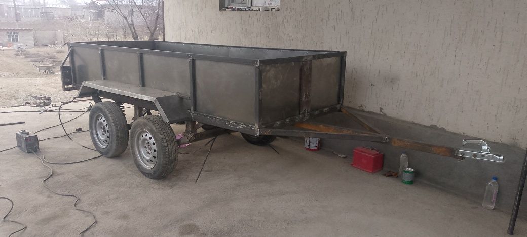 Прицеп         сатылады