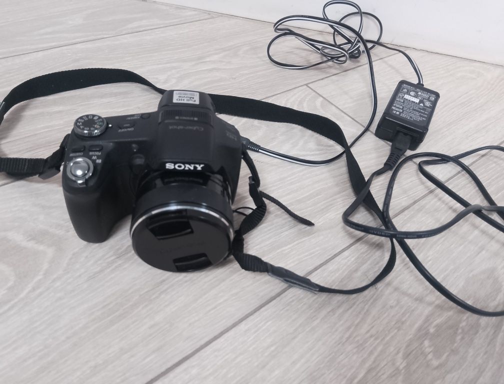 Фотоаппарат Sony DSC-HX100V производства Япония.