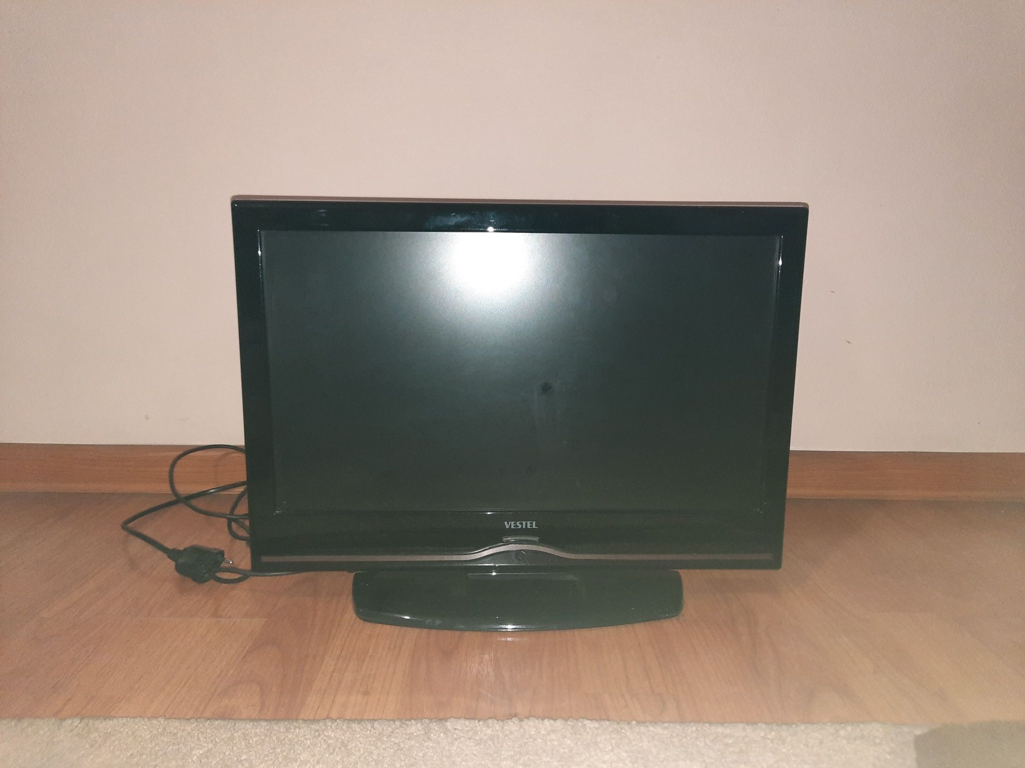 Телевизор vestel LCD TV 19850