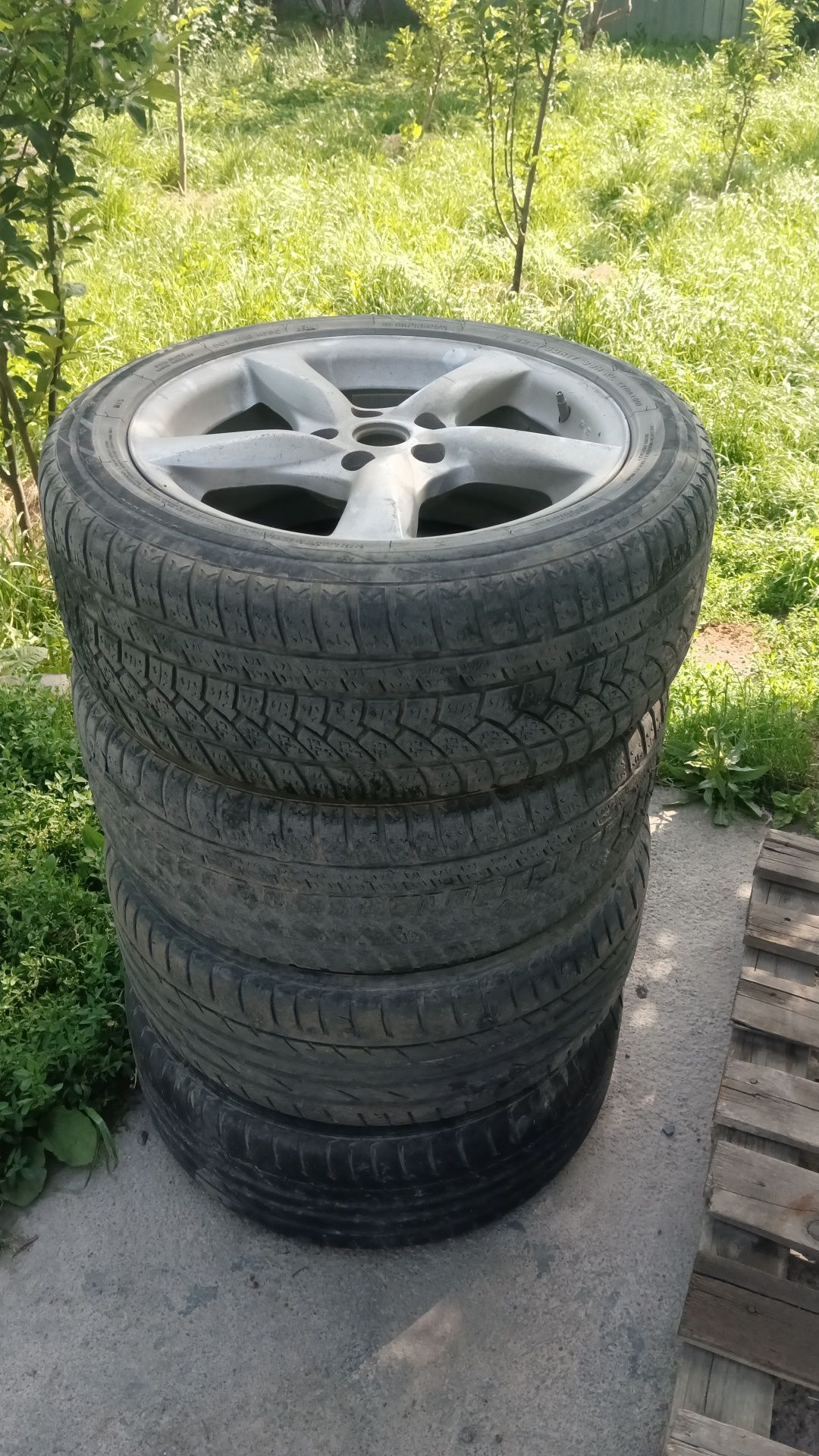 Продам калеса от артисты