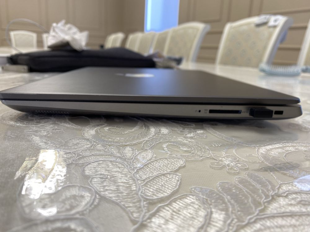 Продаю ноутбук Lenovo 330S-14IKB