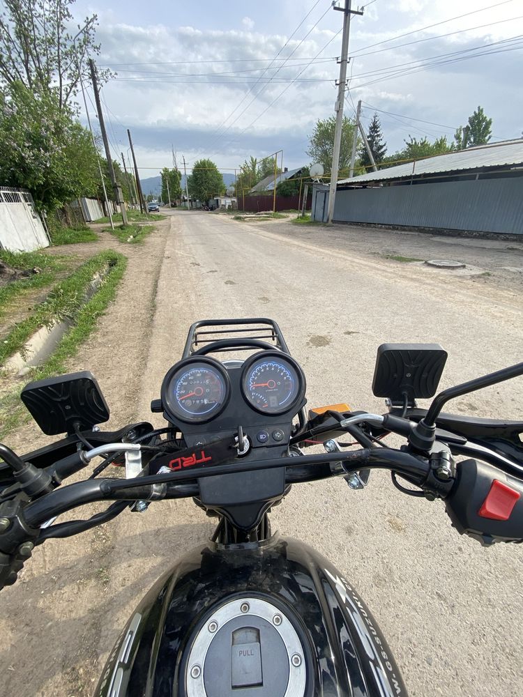 Продам срочно мотоцикл GSX SUZUKI 200