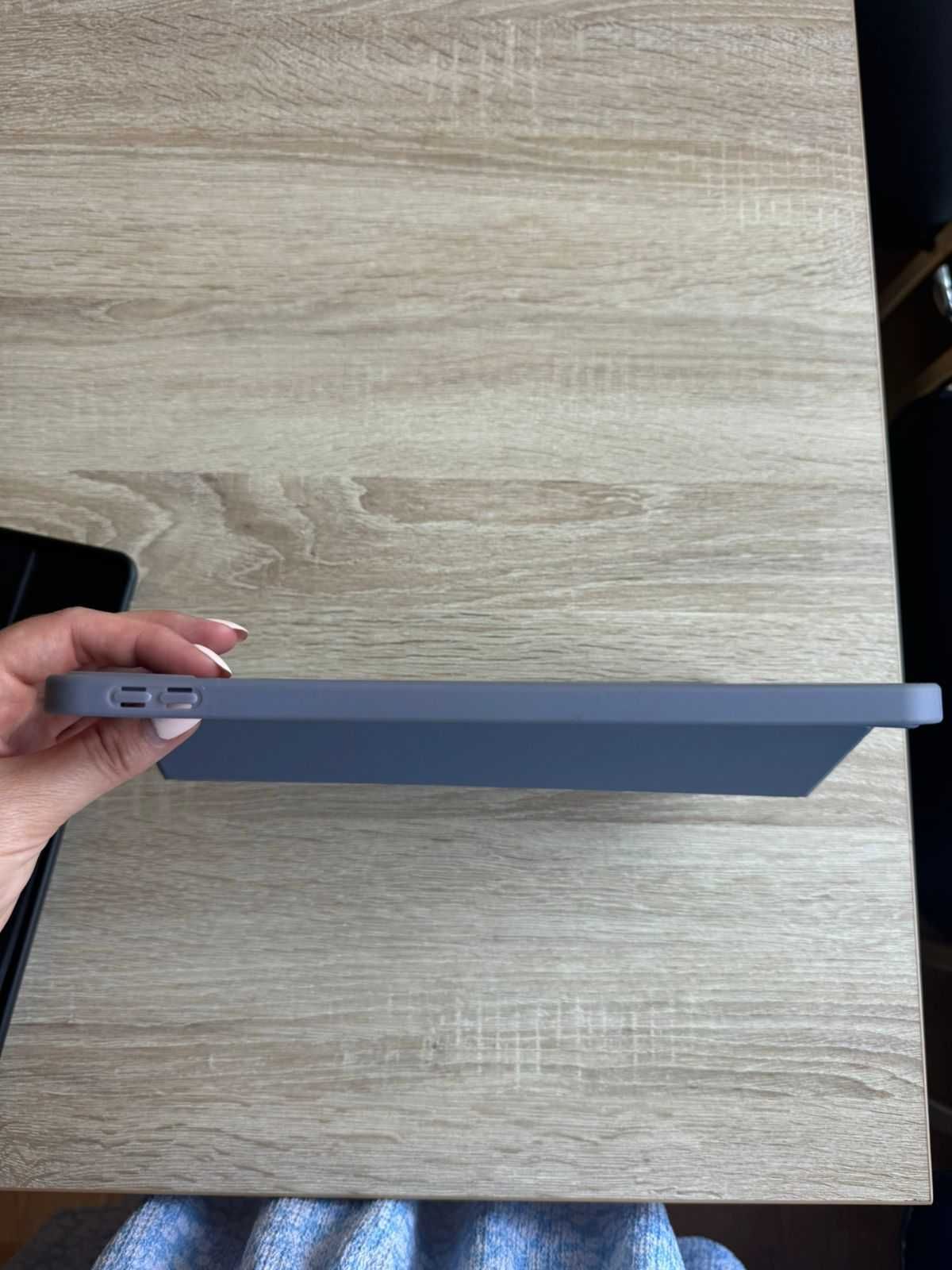 Чехол на IPAD 5 9,7(2017) и 6 9,7 (2018) и чехол на планшет