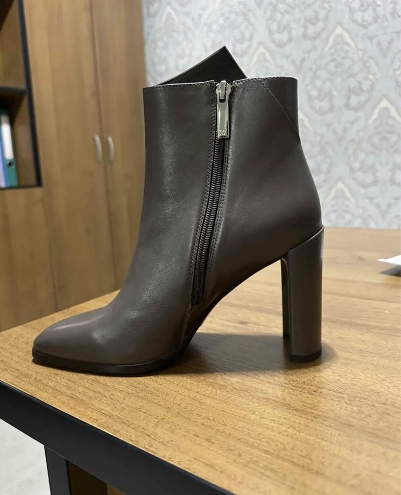 Продам новую обувь
