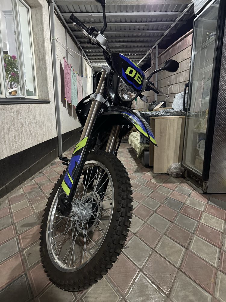 Продам мотоцикл Эндуро 300