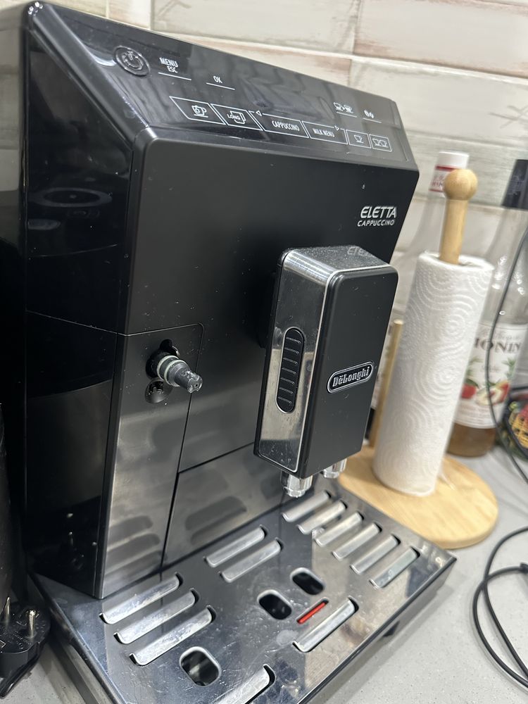 Кофемашина Delonghi Eletta Cappuccino