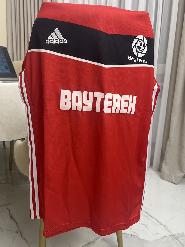 Продам новые формы для футбола Adidas
