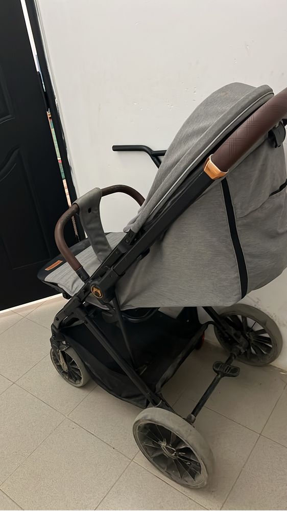 Продам детскую коляску