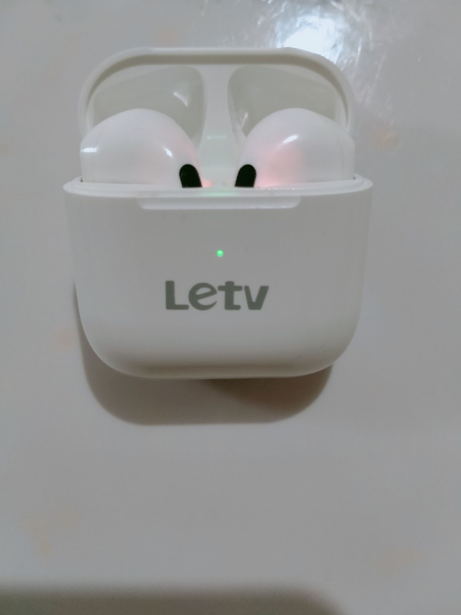 AirPods 3.               .