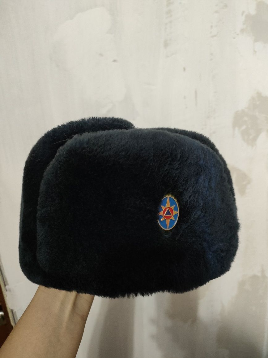 Продам зимнюю шапку