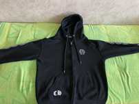 Zip hoodie chrome hearts,покупалась за 25000,продаю за 15000 с торгом.
