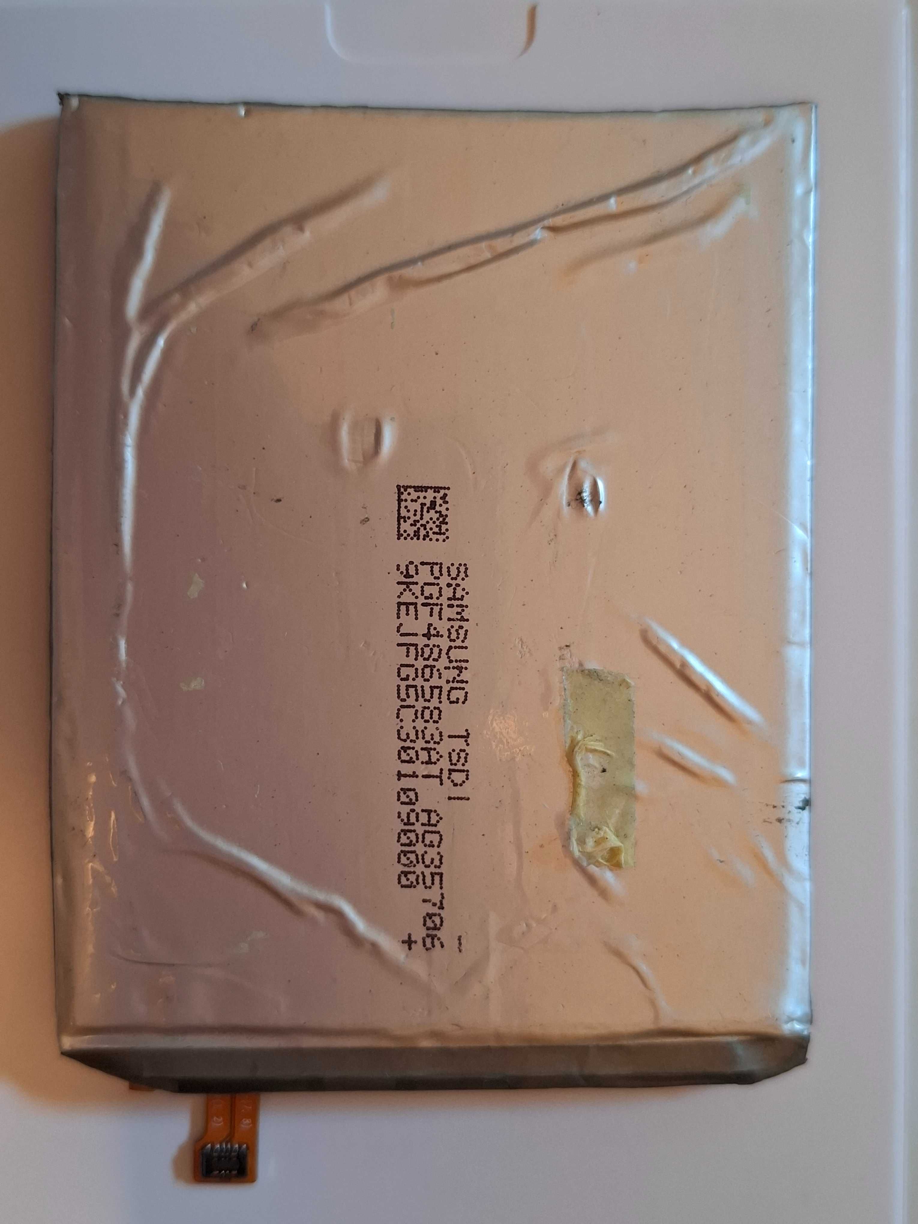 ПРОДАМ БАТАРЕЮ для Samsung Galaxy A 70.