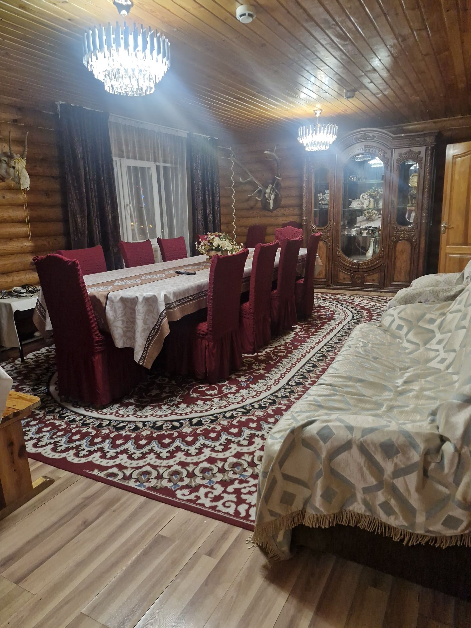 Сдам коттедж в самом центре поселка Бурабай