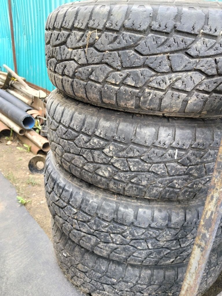 Продам срочно шины