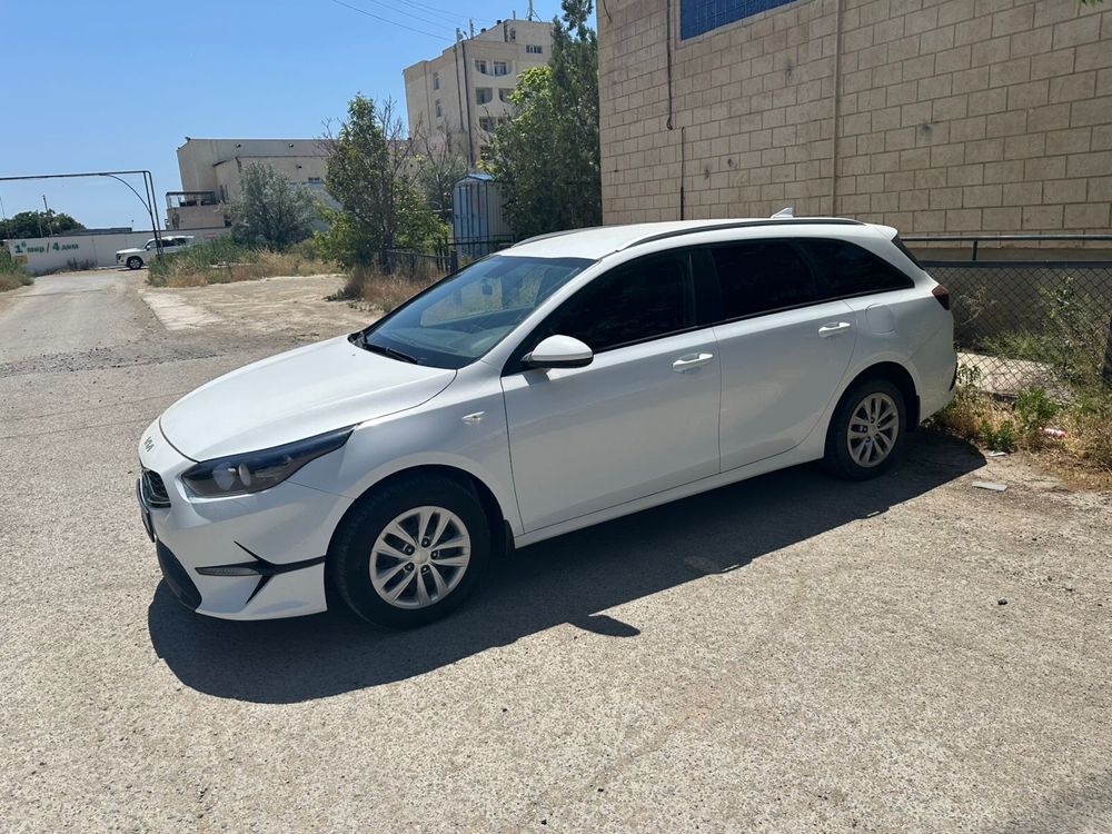 Продам Kia Ceed SW универсал