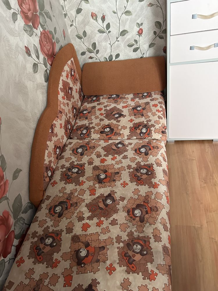 Продам детский диван