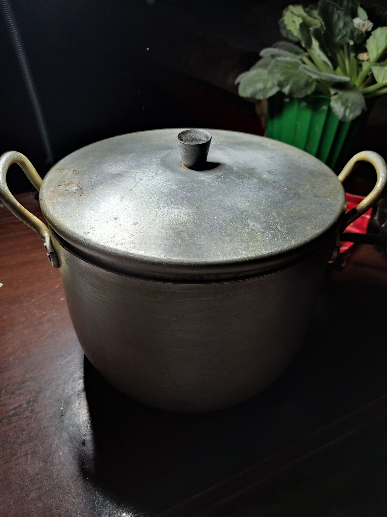 Продам  много разных кастрюль