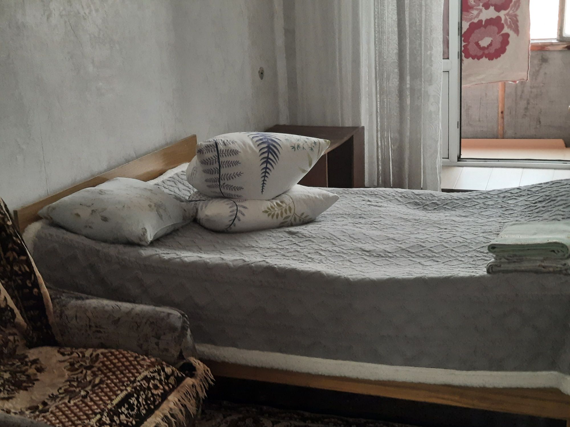Сдам посуточно и по часам 2х ком кв в Центре..
