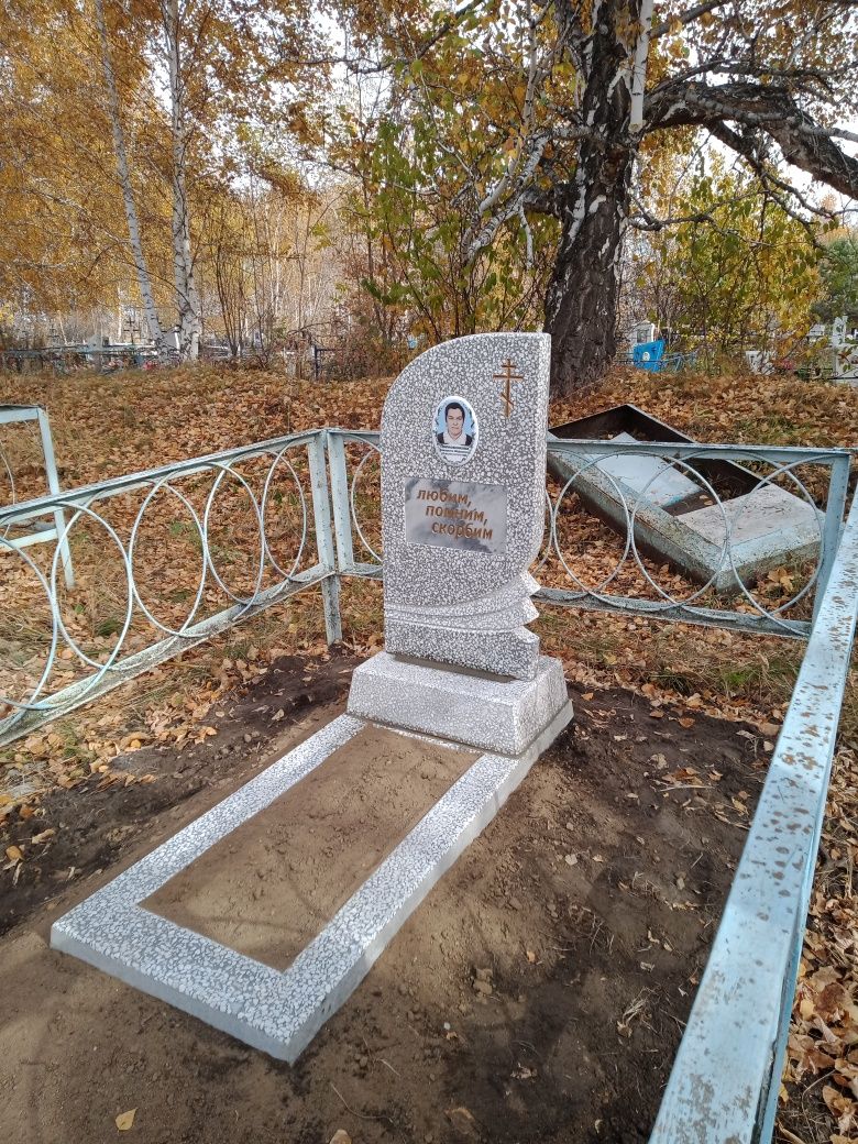 Изготовление памятников, из гранита, мрамора, мраморной крошки.