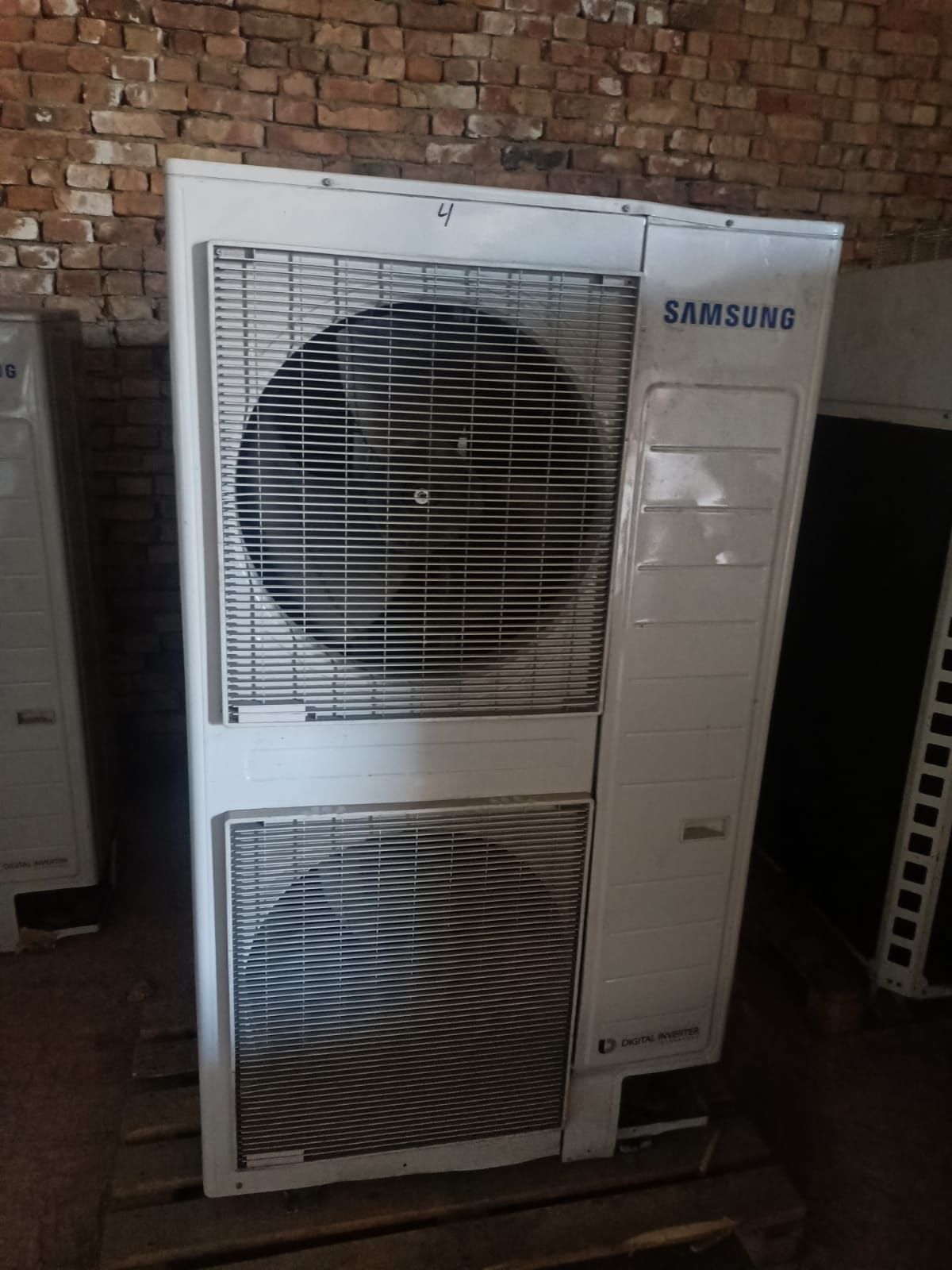 Продам Мульти сплит систему Samsung 120, 140. Б/У