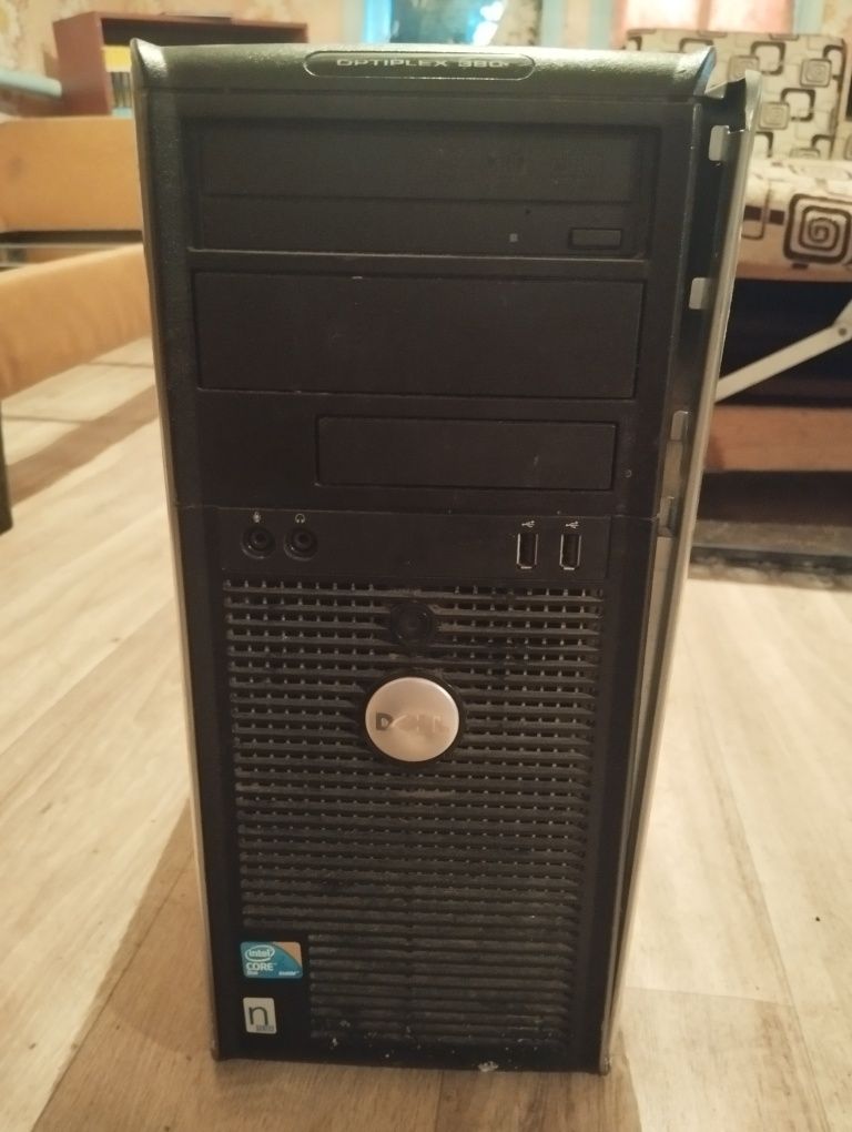 Продаю системный блок DELL с мат.платой на запчасти