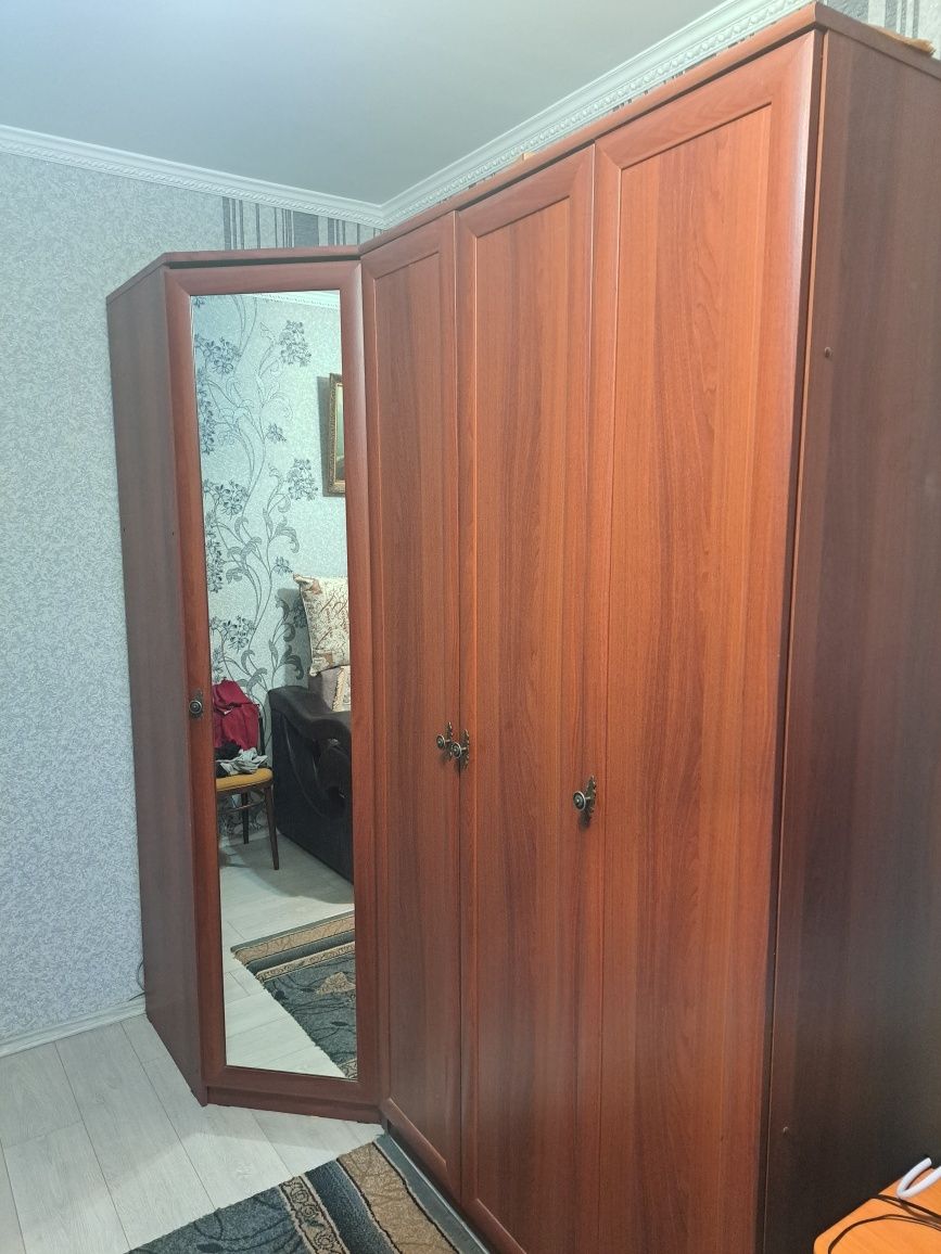 Продаются 2 шкафа в хорошем состоянии