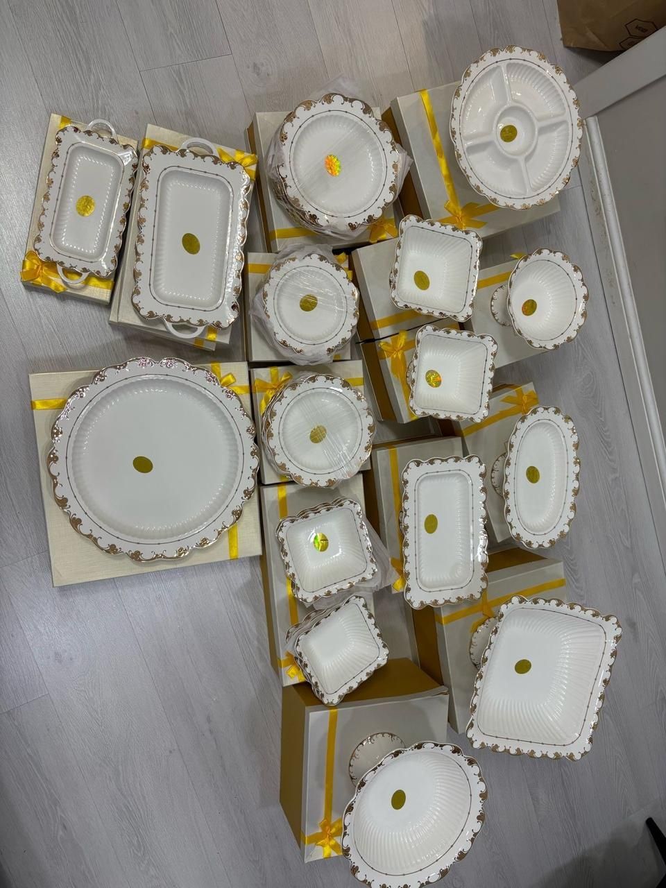 Продам классный сервиз