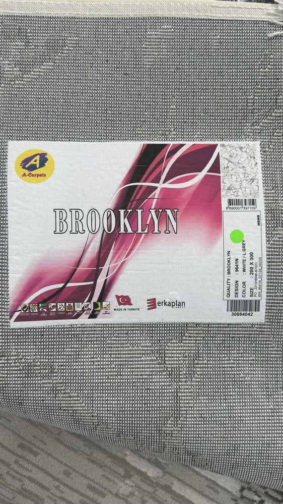 Продам новый ковер! Размер 2х3!