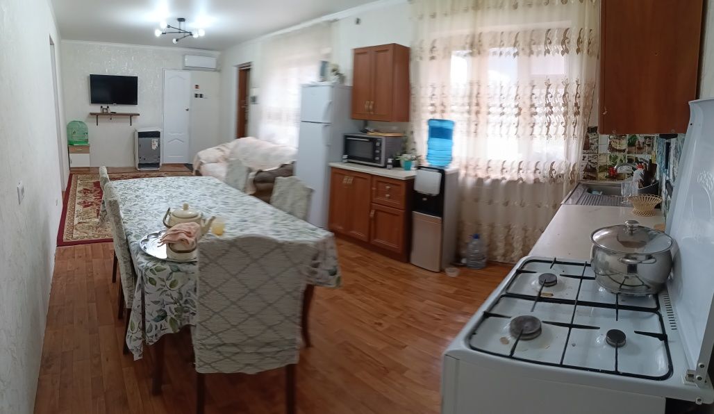 Продам дом. Район сазда 3. Отличная локация