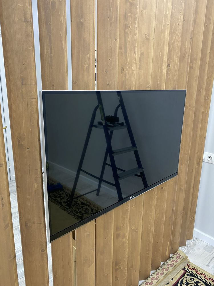 Телевизор LG 43” в отлично состоянии