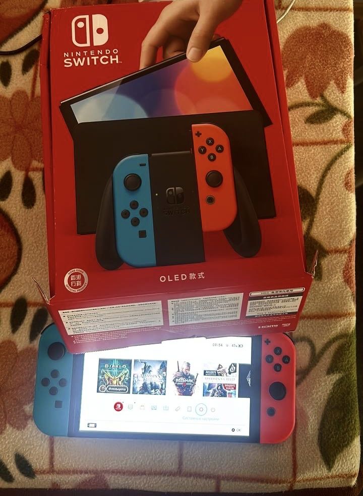 Игровая приставка Nintendo Switch OLED